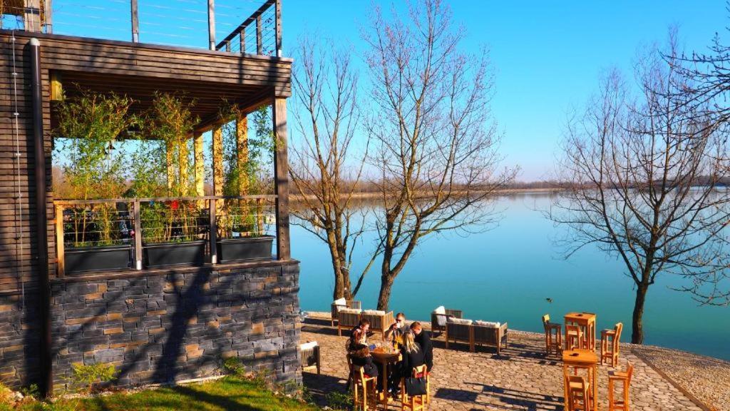 Eden Apartment Sveta Nedjelja  Екстериор снимка
